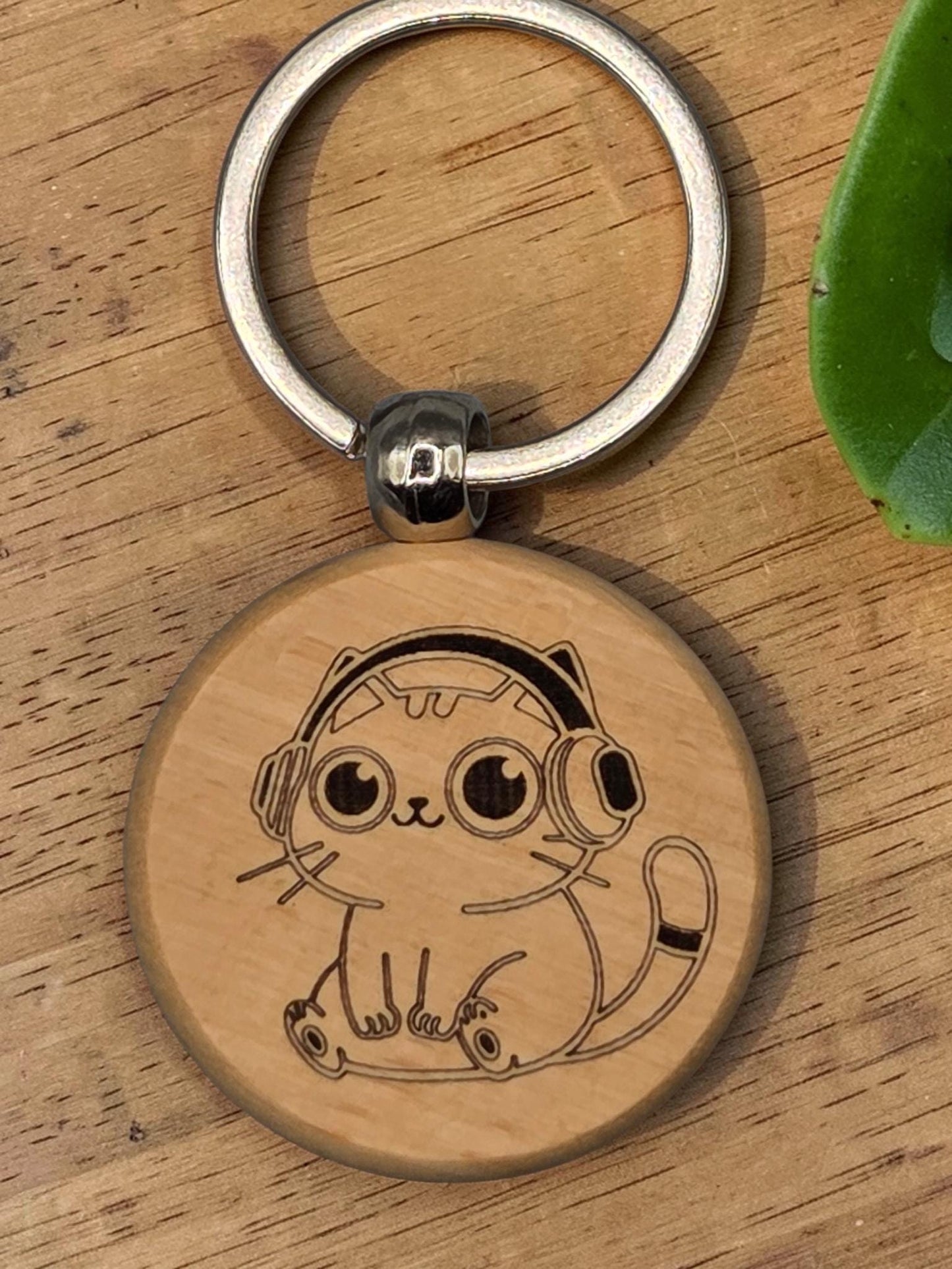 Laser Engraved Wooden Cat Keychain – Kawaii Charm for Cat Lovers