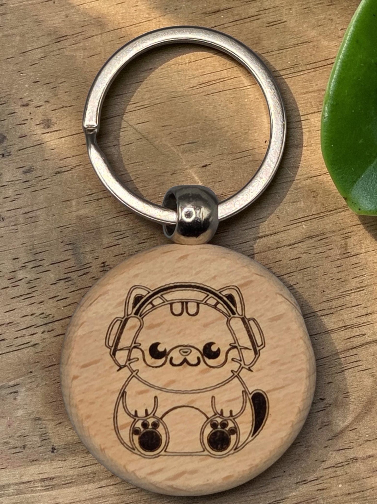 Laser Engraved Wooden Cat Keychain – Kawaii Charm for Cat Lovers